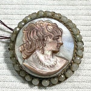 Antique Mother of Pearl -Abalone Hand Carved Cameo Brooch/Pendant